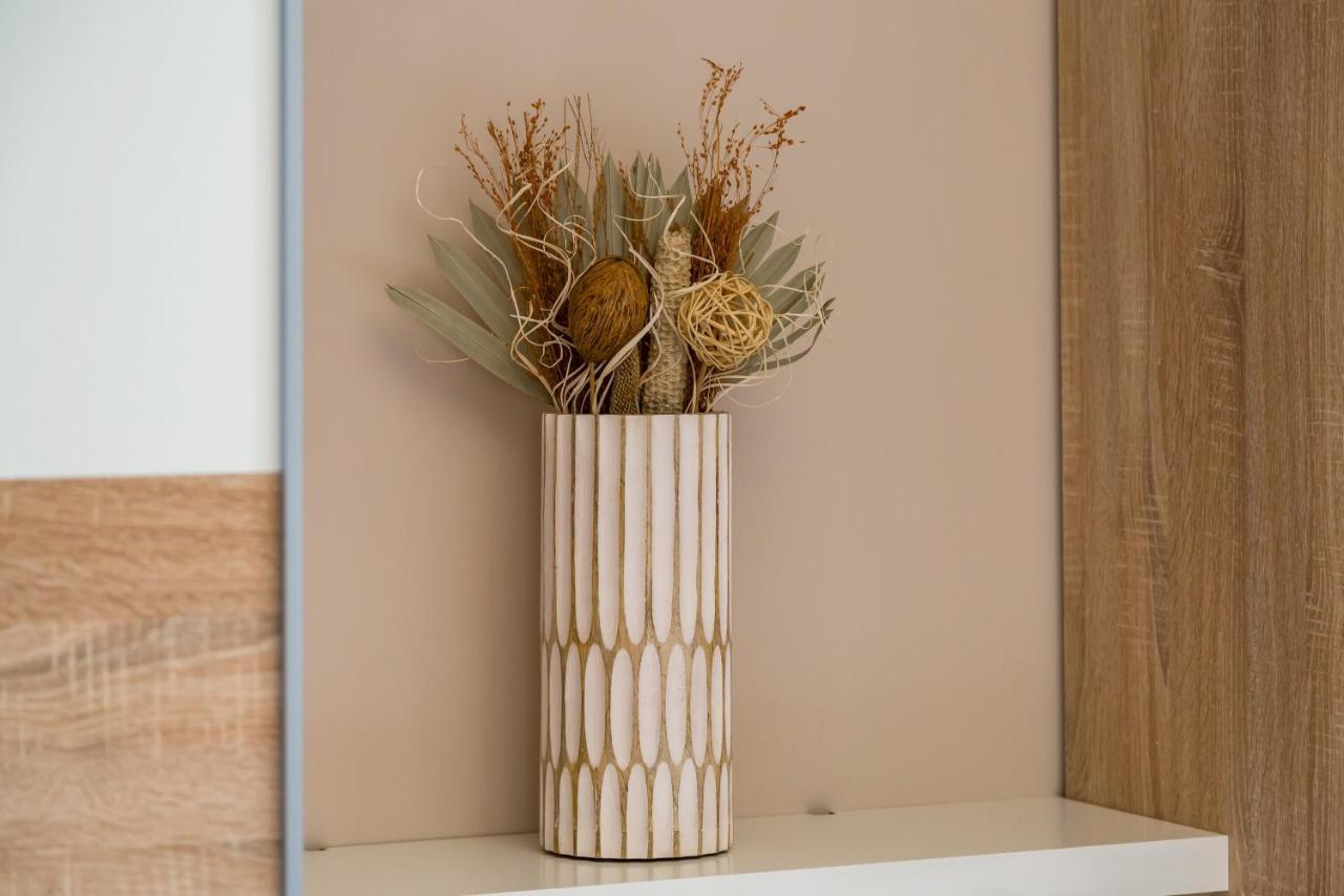 Brancaccio Renewed Apartment By Napoliapartments Extérieur photo